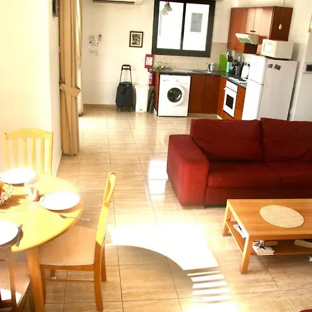 Faros Beach B101 Apartment Kato Paphos Пафос