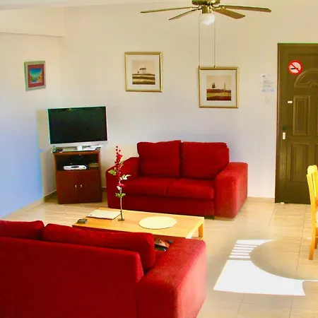 Faros Beach B101 Apartment Kato Paphos Пафос