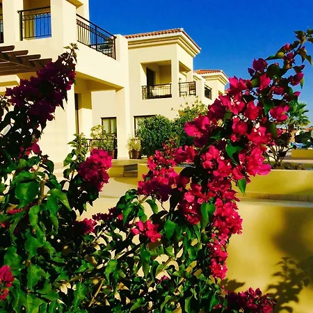 Faros Beach B101 Apartment Kato Paphos
