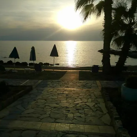 Faros Beach B101 Apartment Kato Paphos